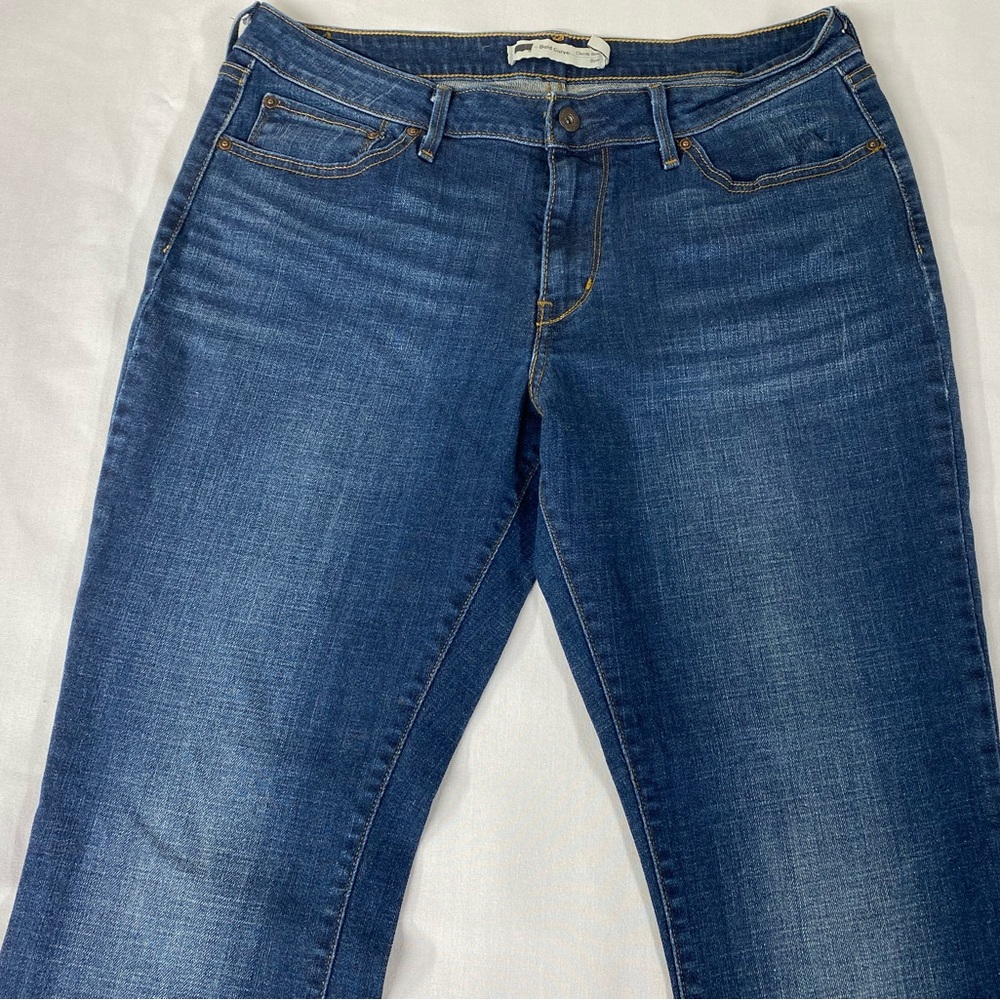 Levi's Women's Blue Straight Leg Jeans